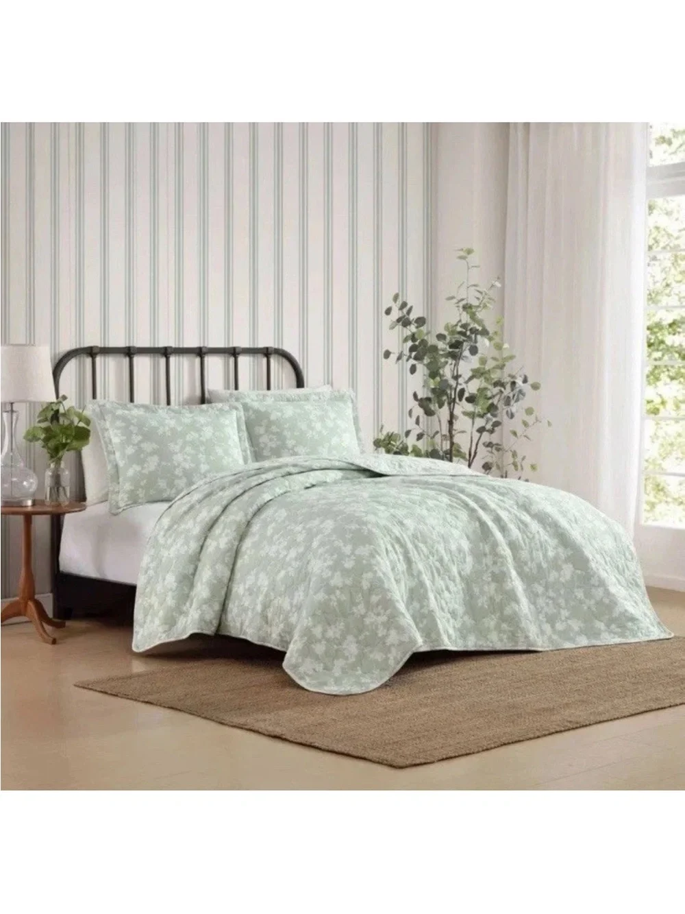Laura Ashley Adorabelle Silhouette Green Twin Reversible Cotton Quilt Set 2pc